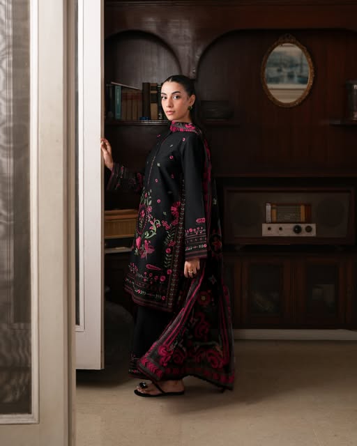 Hania 3pc Embroidered Dress