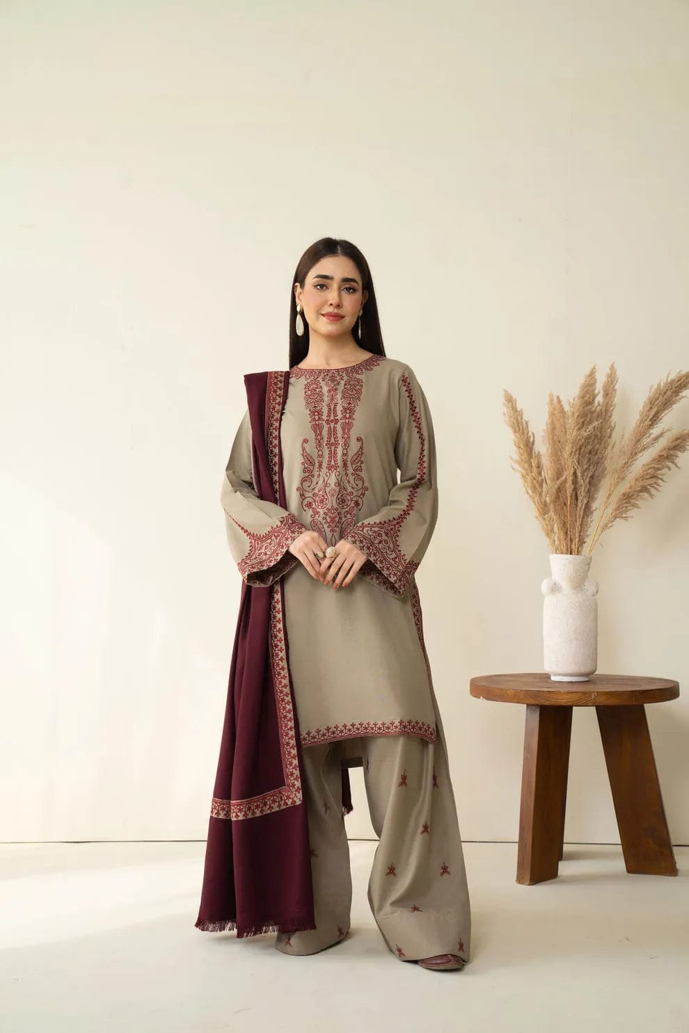 Romaisa Embroidered 3pcs